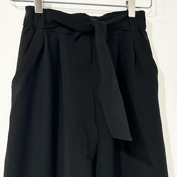 Lululemon NEW Noir Tie Waist Crop Pants in Black‎ 2 - Picture 2 of 10